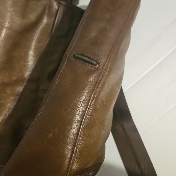 TUMI Shoulder Bag Messenger Bag Crossbody Brown Slim Flap Leather Unisex - Picture 12 of 13